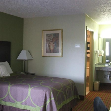 Super 8 By Wyndham Monticello Ar Motel Exterior foto